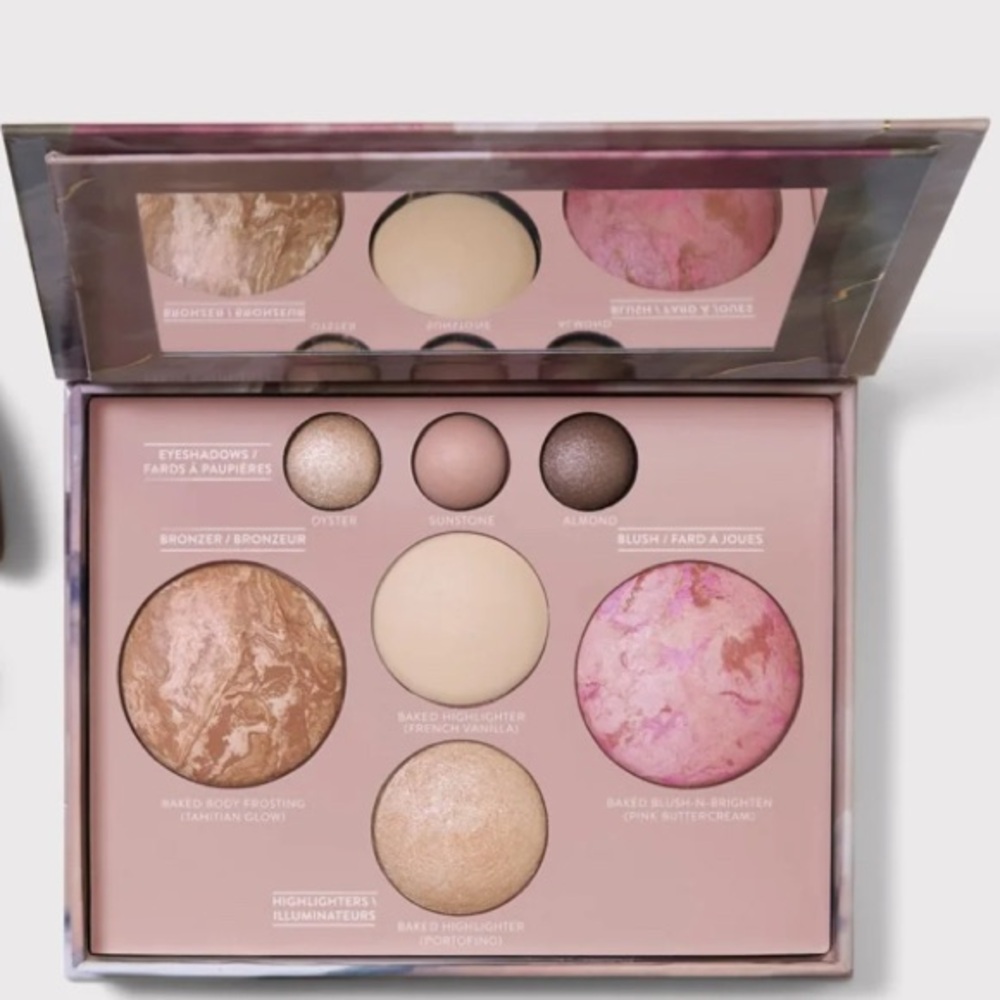 Baked Blush and Highlighter Palette By Laura Geller